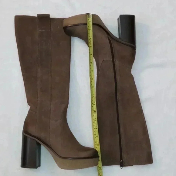 MANAS Leather platform heeled boots - Picture 10 of 11